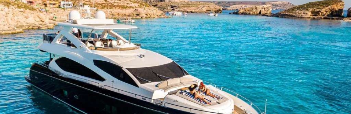 YACHT IN MALTA